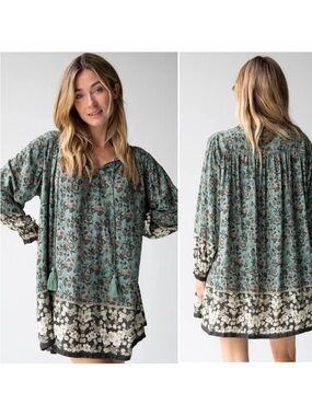 Natural Life Dara V-Neck
Tunic Dress - Sage